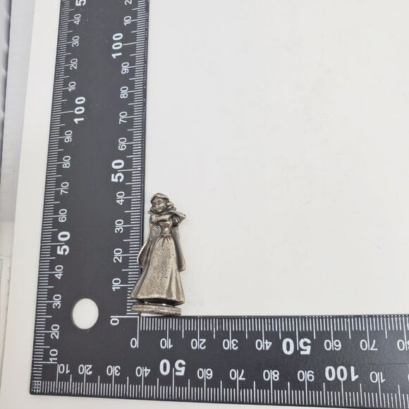 Disney Snow White Small Pewter Monopoly Piece Figure - Picture 11 of 11